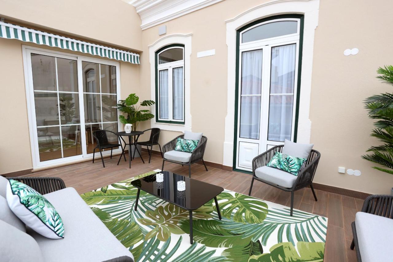 Glass Boutique - Rooms & Suites Marinha Grande Exterior photo