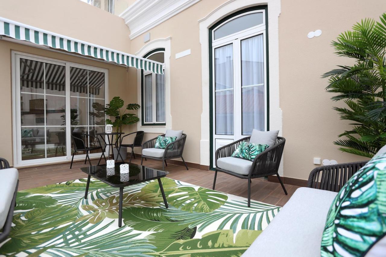Glass Boutique - Rooms & Suites Marinha Grande Exterior photo